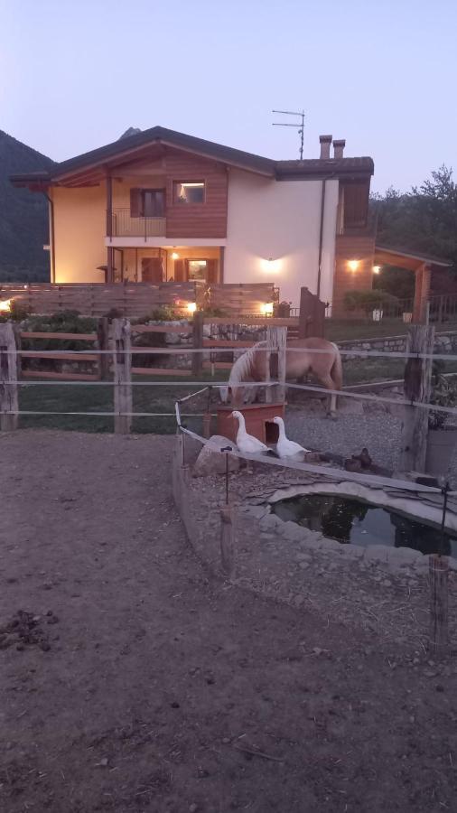 Azienda Agricola Agriturismo I Sei Petali Capo di Ponte Экстерьер фото